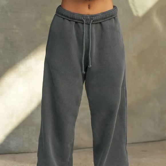 Brand New- JOAH BROWN Oversized Straight Leg Jogger in Washed Black Terry 🩶✨ - Picture 12 of 14